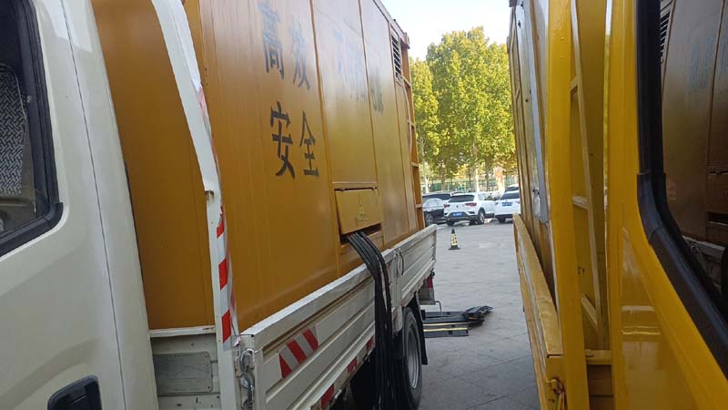 三原如何判断柴油发电机组和UPS电源的切换时间是否符合要求？